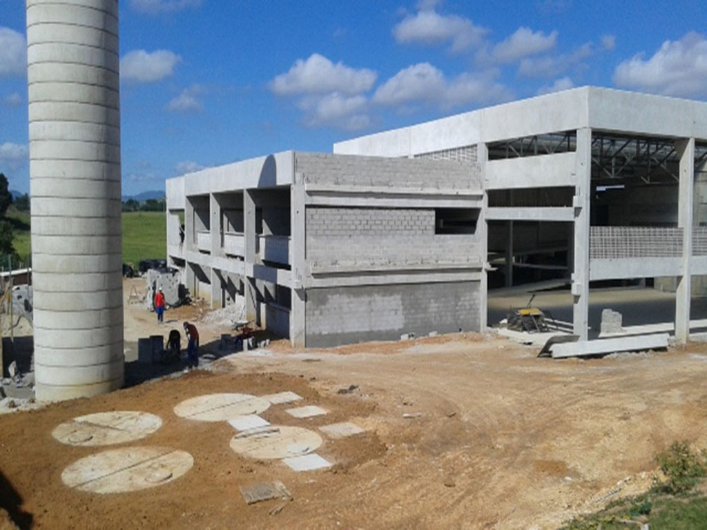 Construção de Escola Estadual - Pindamonhangaba - SP